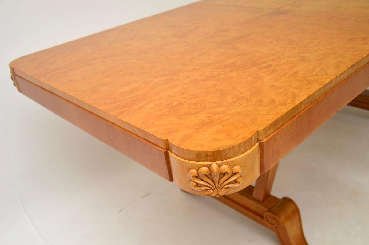 Table et chaises de salle à manger Art déco en ronce de noyer par Hille en vente 2