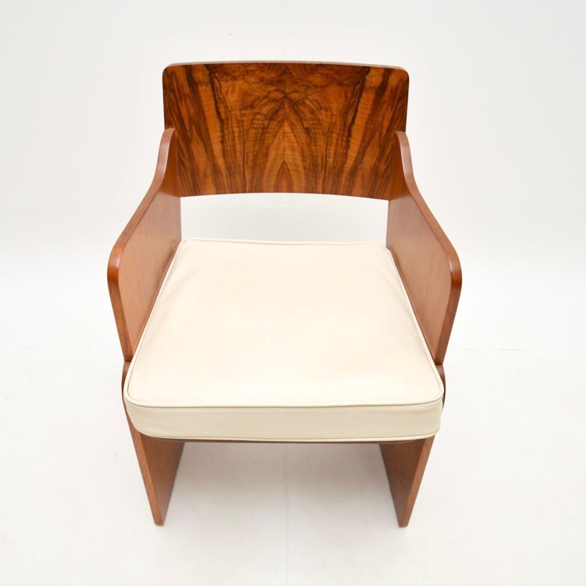 Art Deco Burr Walnut Dining Table and Chairs en vente 6