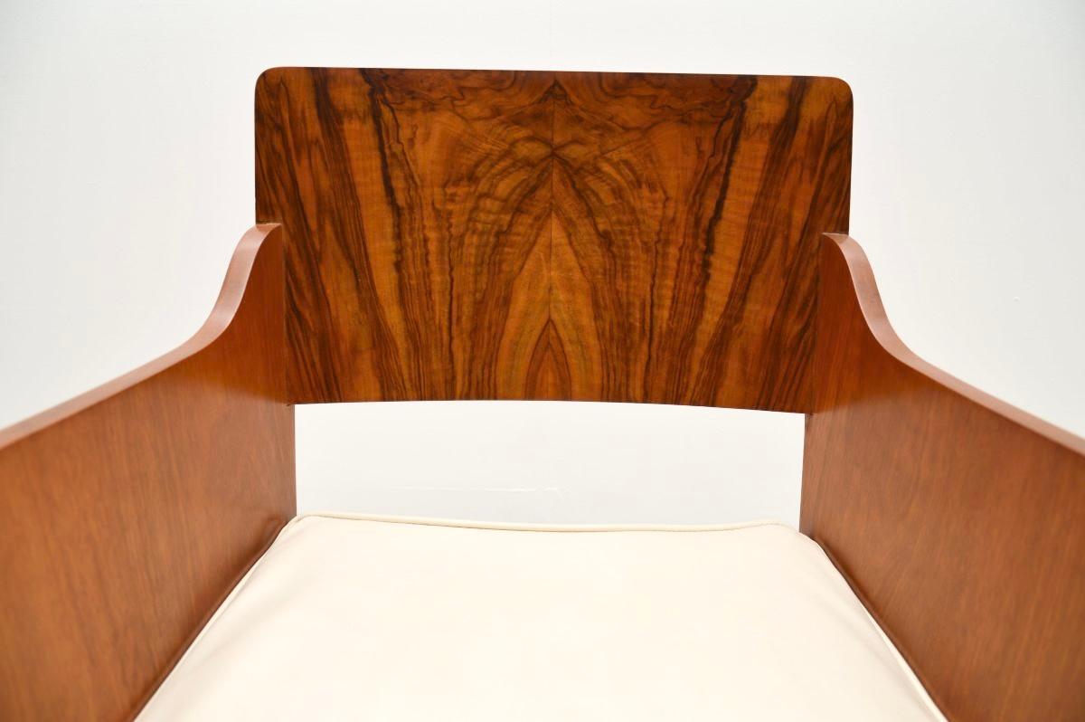 Art Deco Burr Walnut Dining Table and Chairs en vente 7