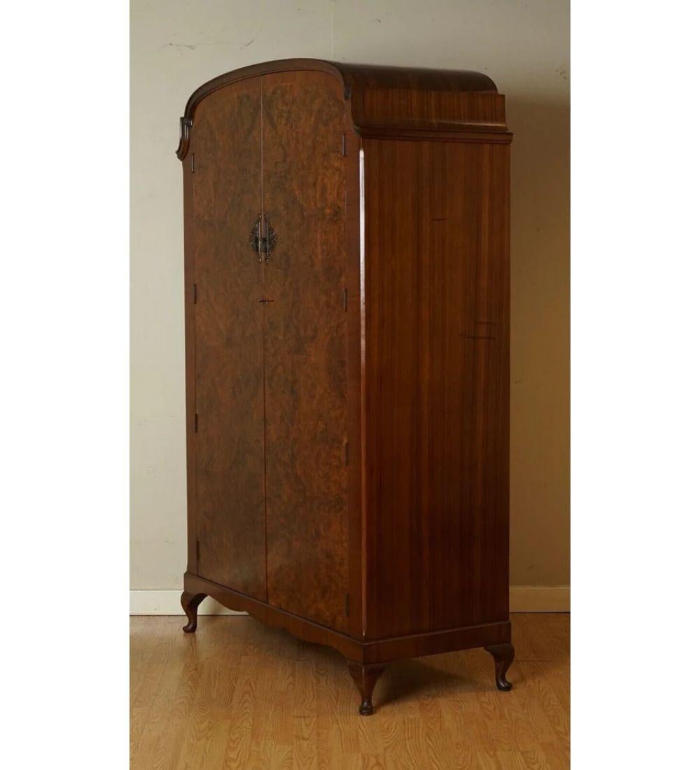 Armoire double Art Déco en ronce de noyer fabriquée en Angleterre en vente 3