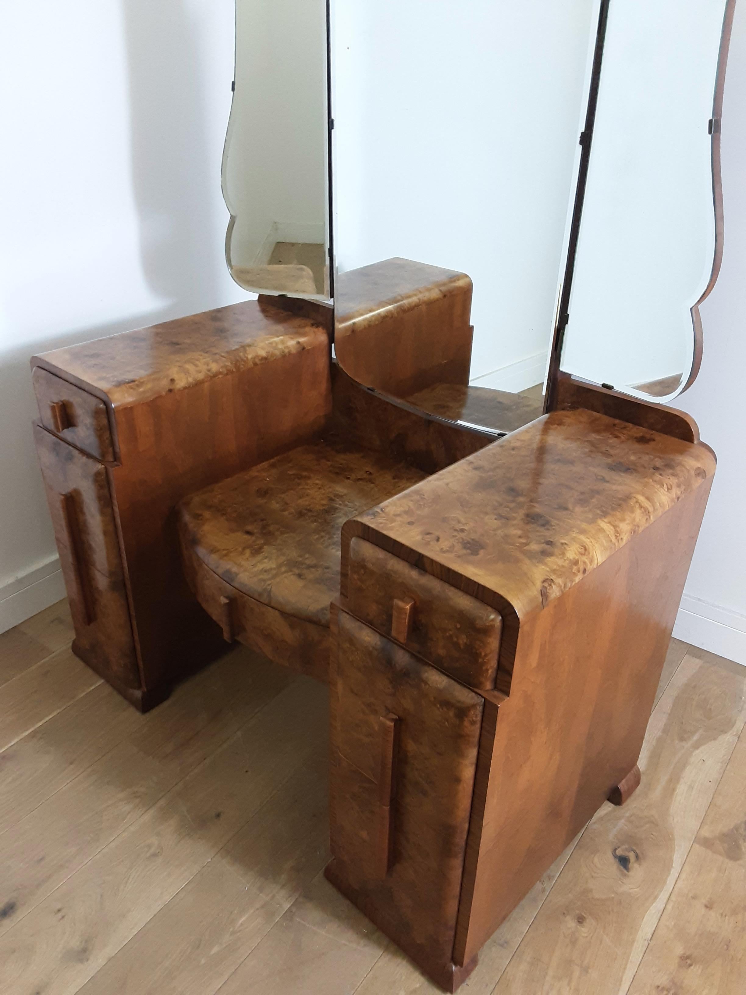 20th Century Art Deco Burr Walnut Dressing Table by Grange Furnishing Stores, London For Sale