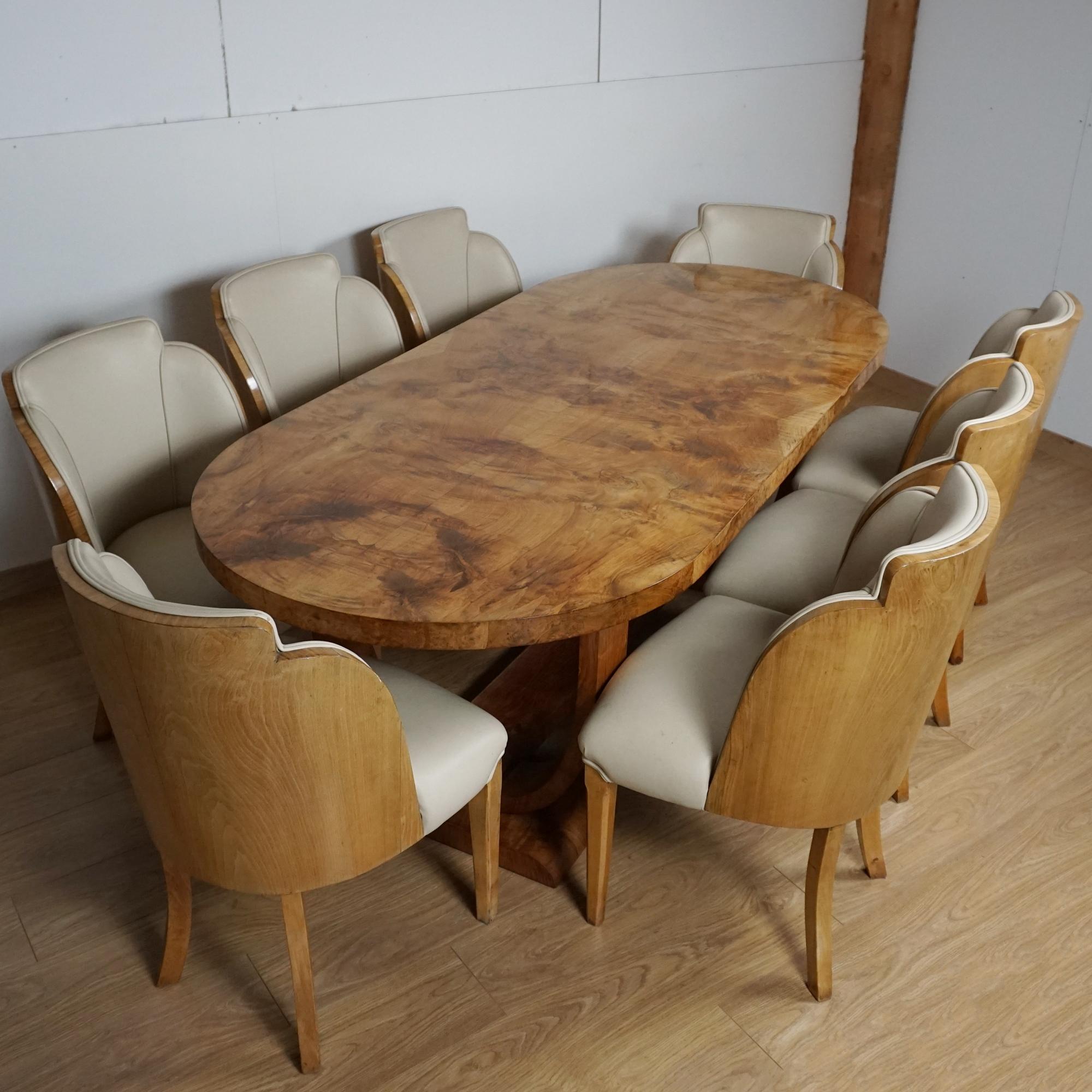 Art-Deco-Esszimmergarnitur aus Wurzelnussholz mit acht Sitzplätzen (Walnuss) im Angebot