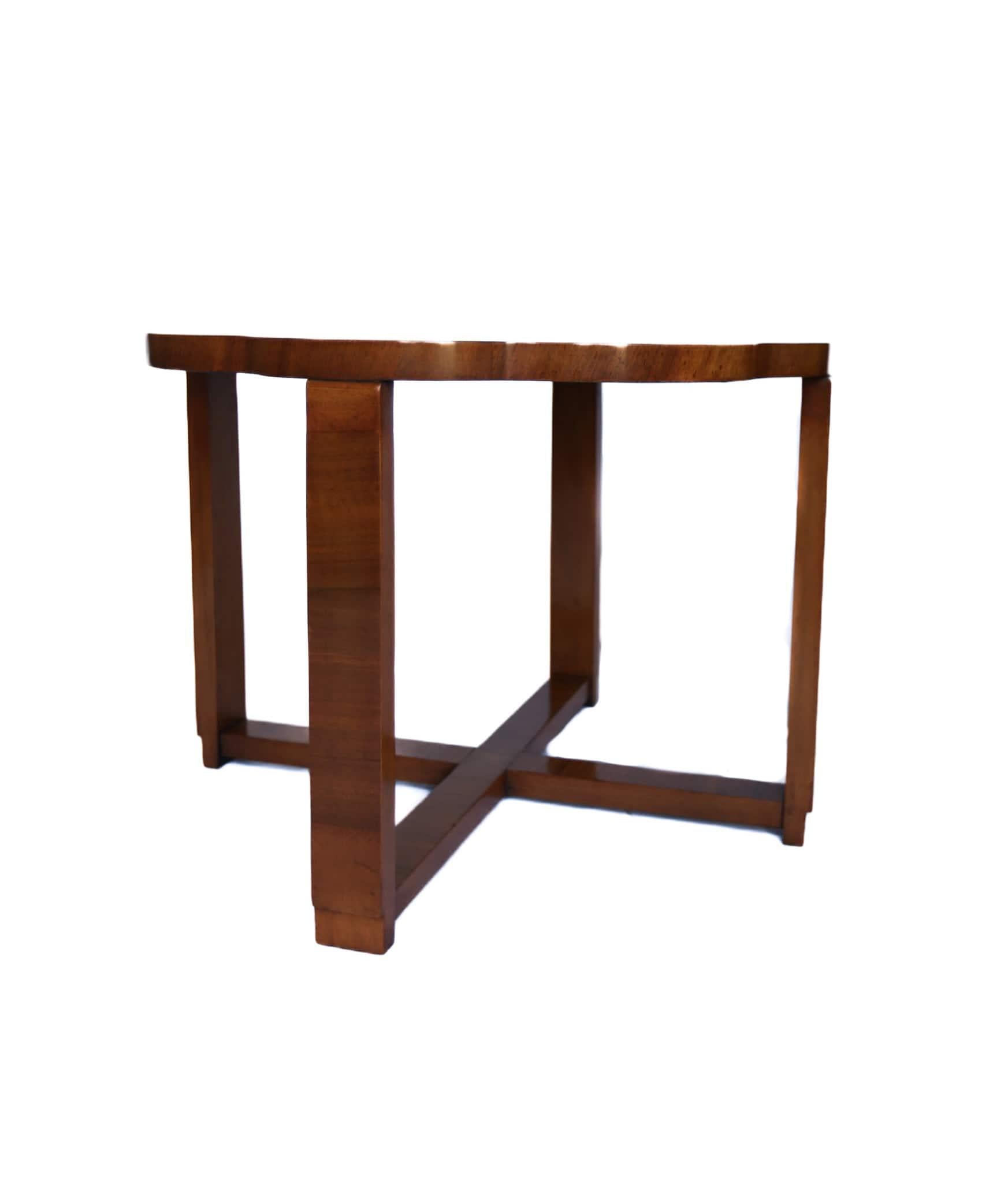 Art Deco Burr Walnut Nest of Tables circa 1930s
Cloud Shaped Top With Burr Walnut Veneer,&
Walnut Cross Banding
Walnut x Framed Base, To hold :
4 Shaped Walnut Nest, With Figured walnut Tops, 
Sitting on Block Feet
Recently Polished
Good Quality