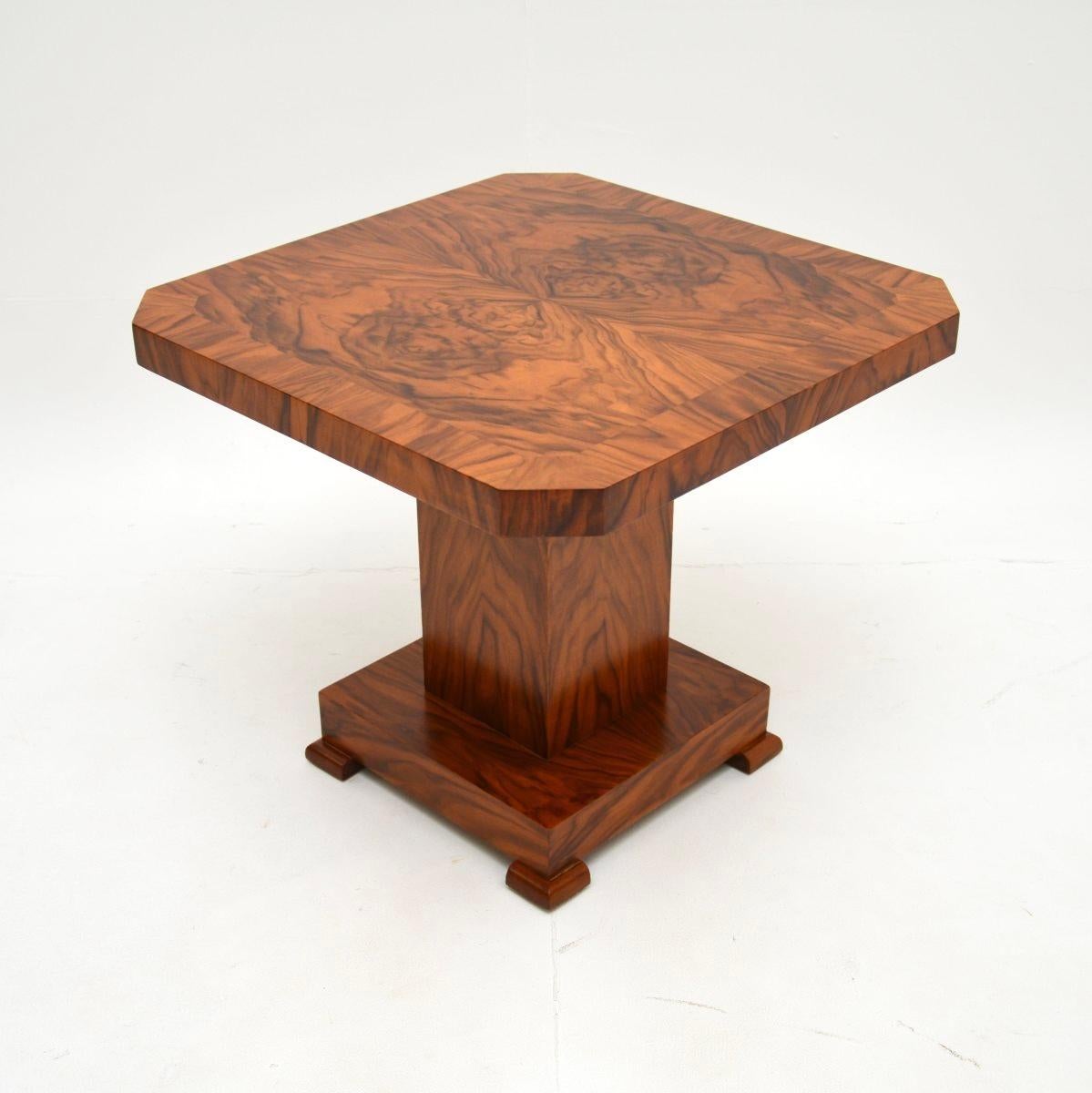 Art Deco Beistelltisch / Couchtisch aus Wurzelholz (Art déco) im Angebot