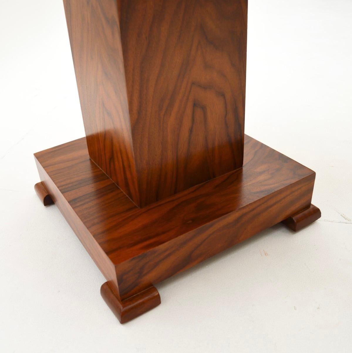 Art Deco Beistelltisch / Couchtisch aus Wurzelholz (Mitte des 20. Jahrhunderts) im Angebot