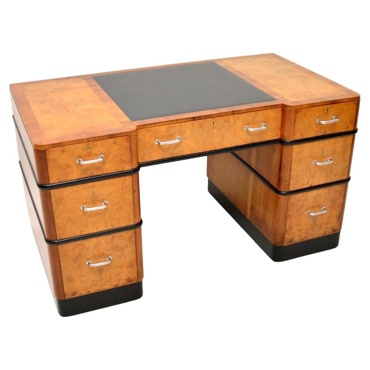 Bureau Art Déco en ronce de noyer à piédestal