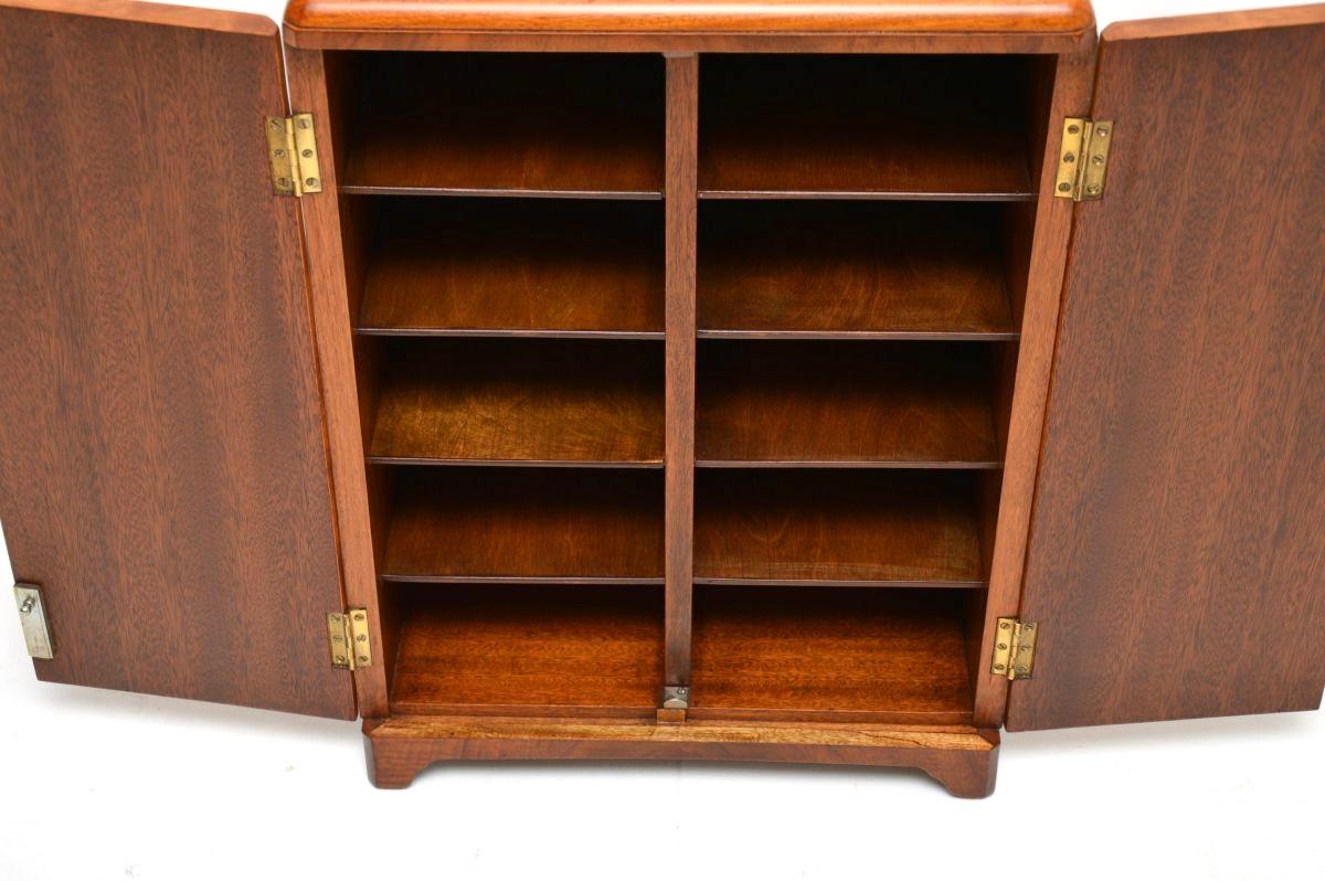 Art Deco Burr Walnut Side Cabinet In Good Condition For Sale In London, GB