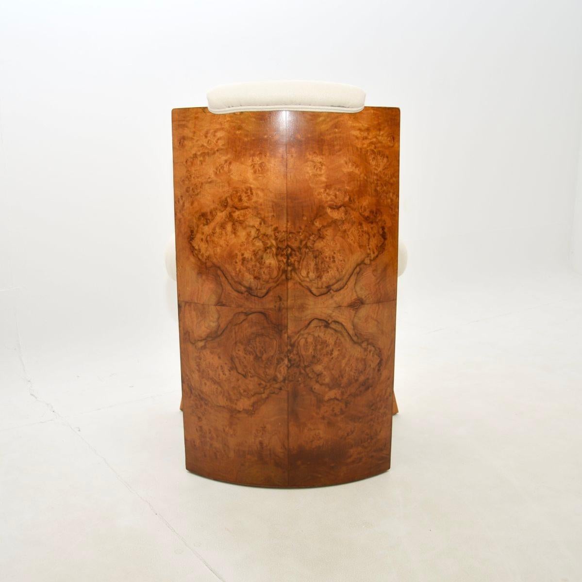 Milieu du XXe siècle Tabouret Art Déco en ronce de noyer en vente