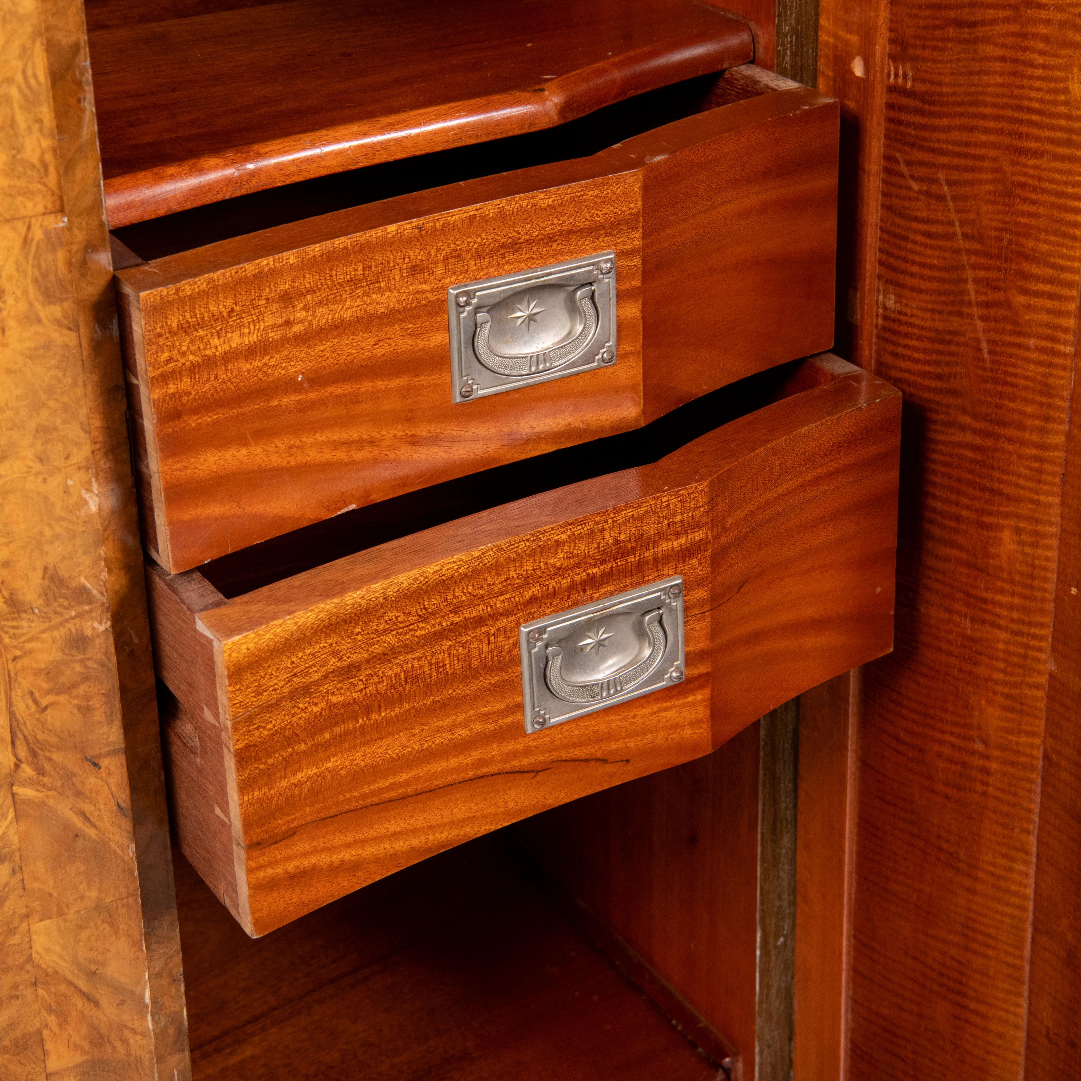 Art Deco Burr Walnut Wardrobe, England circa 1925 In Good Condition In Knutsford, GB