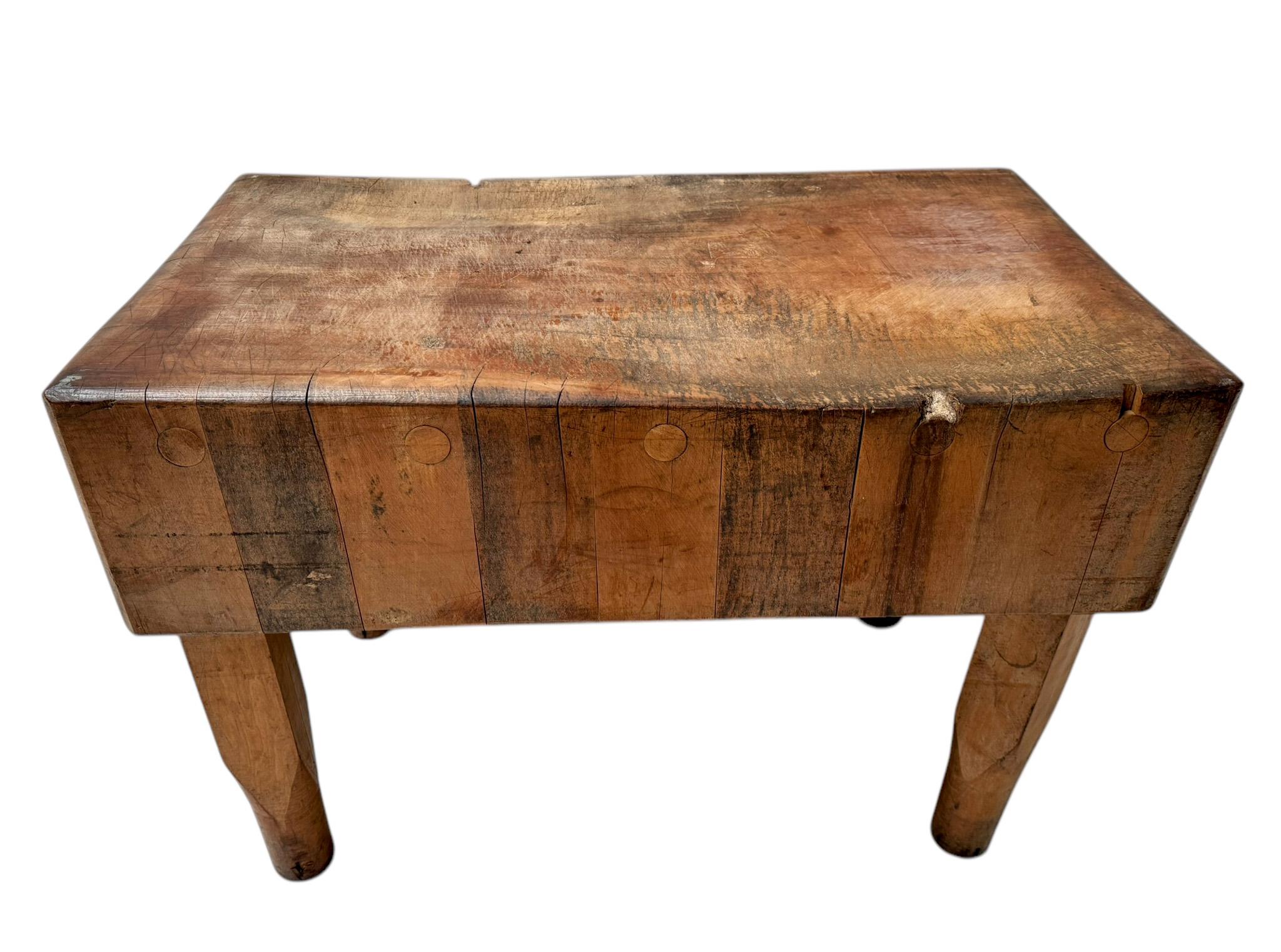 Art déco Butchers Block-Tisch, 1970er-Jahre (Moderne der Mitte des Jahrhunderts) im Angebot
