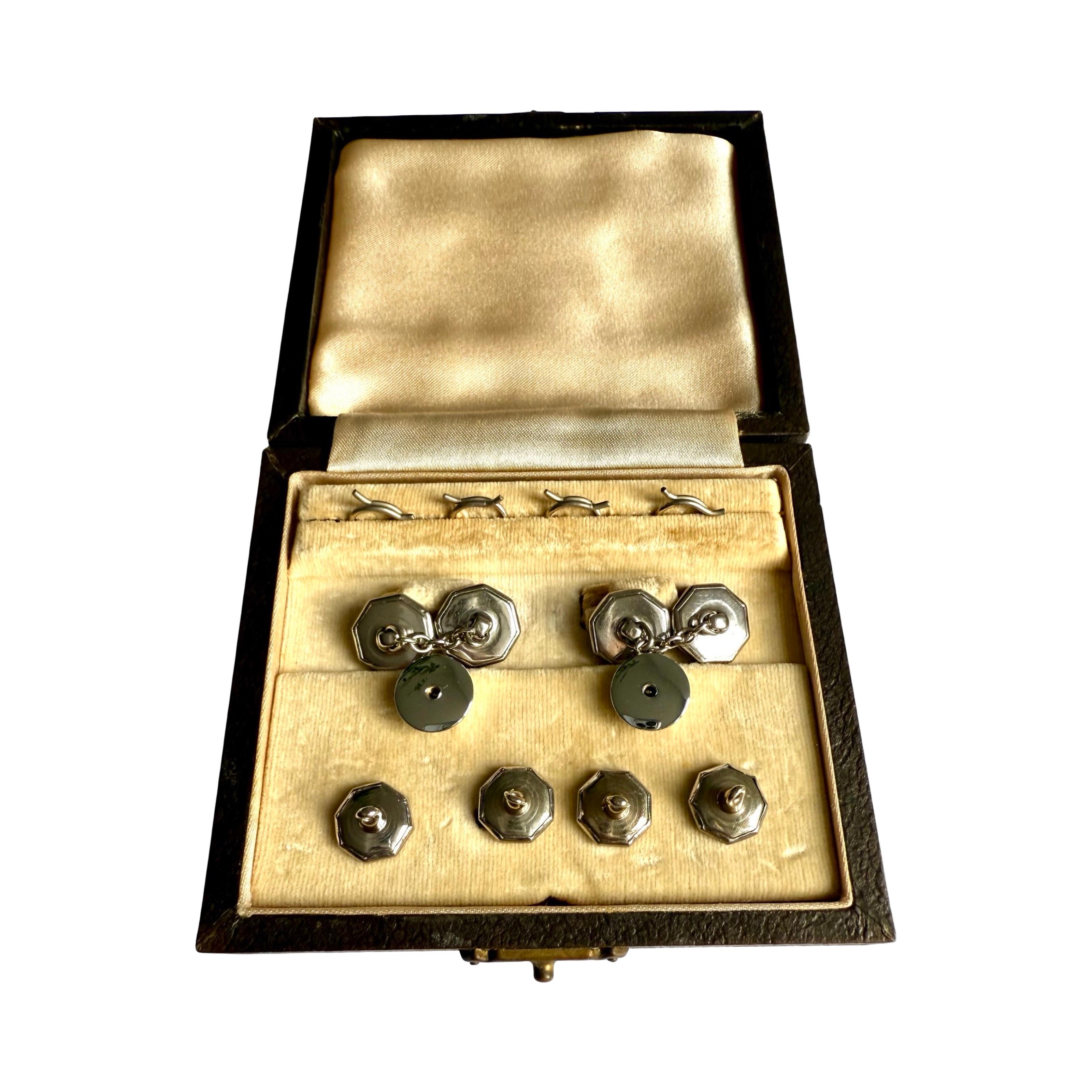 Art Deco buttons with matching cufflinks in original box, mint condition For Sale 7
