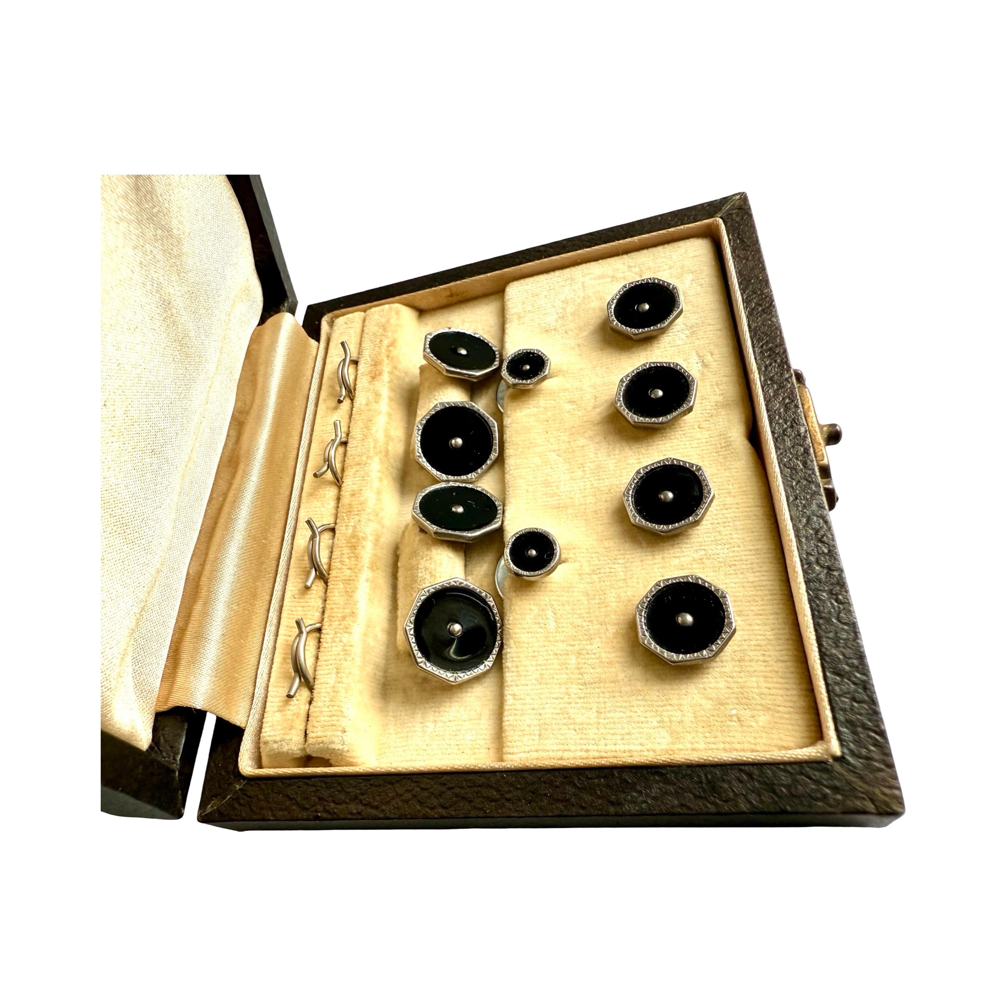 Art Deco buttons with matching cufflinks in original box, mint condition For Sale 3