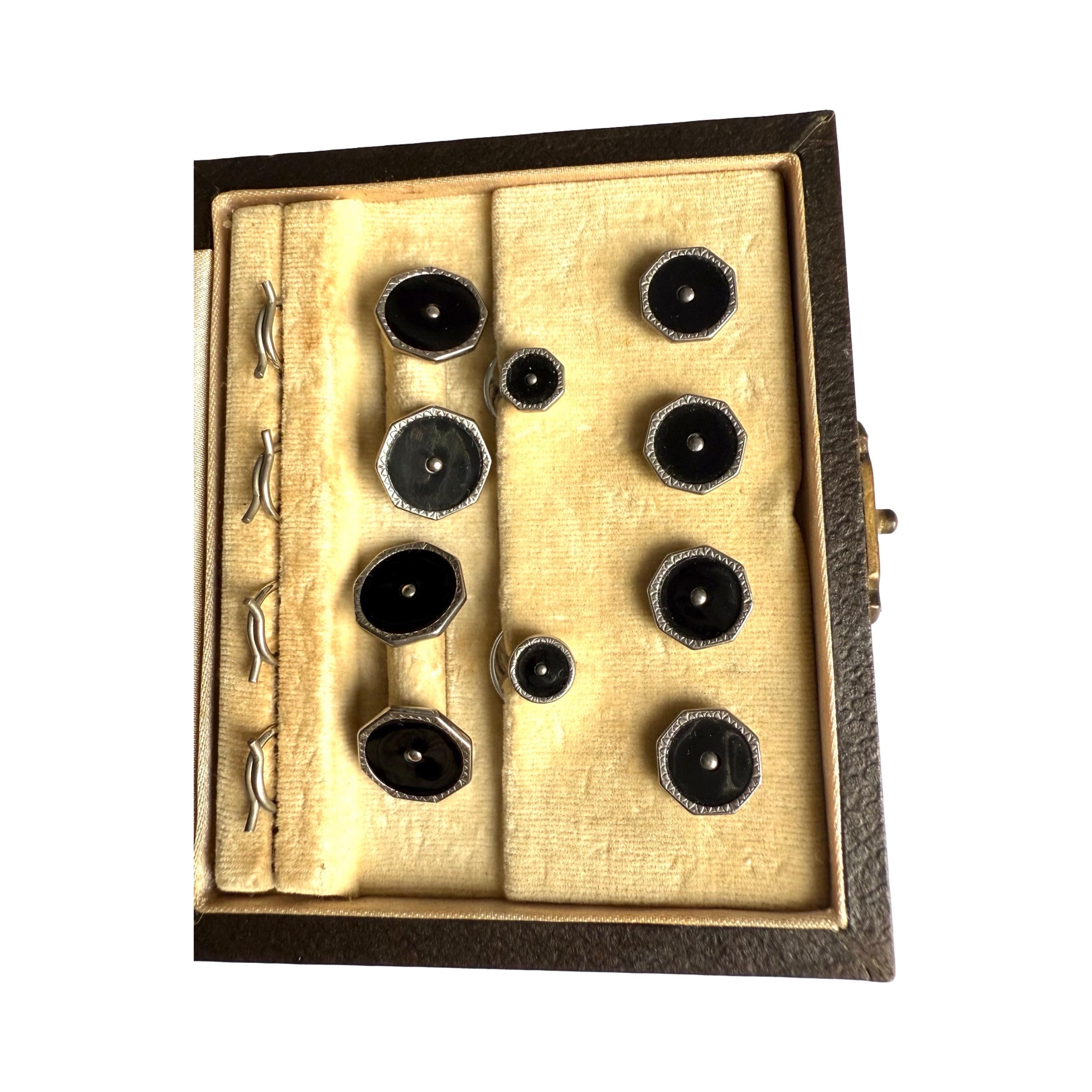 Art Deco buttons with matching cufflinks in original box, mint condition For Sale 4