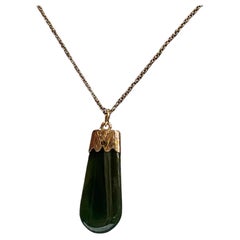 Vintage Art-Deco c1930's New Zealand Greenstone Pendant in 9K White Gold on Silver Chain