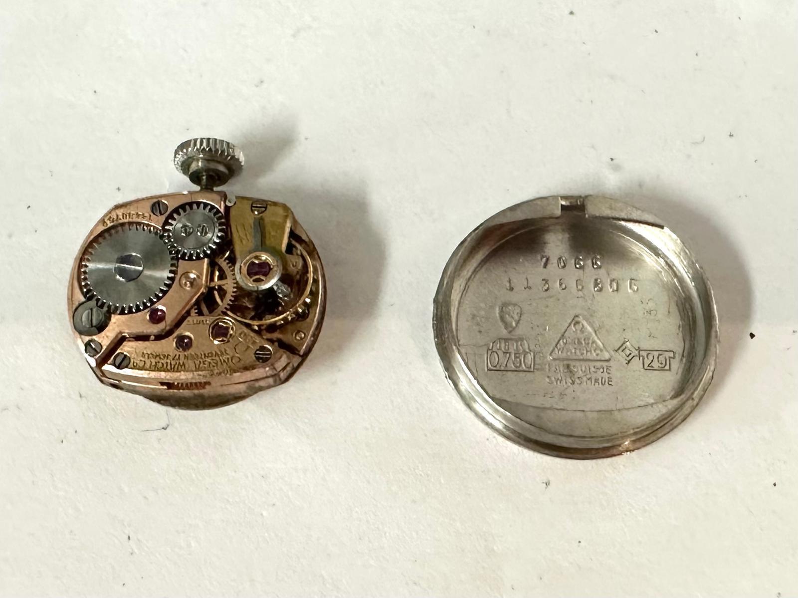 Orologio da donna Art-Deco c1947 Omega con fascia a serpente in oro 18 carati e 1,70 carati di diamanti in vendita 1