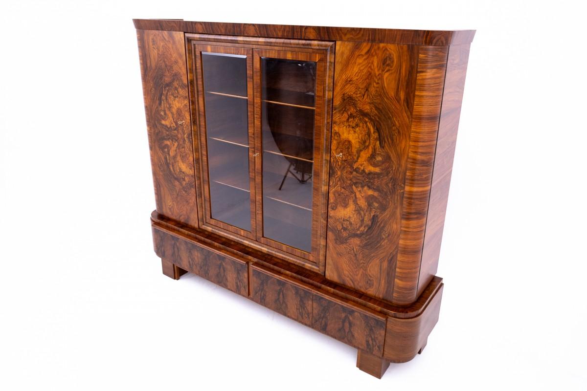 Art Deco cabinet, 1930s, Poland. After renovation. In Good Condition For Sale In Chorzów, PL