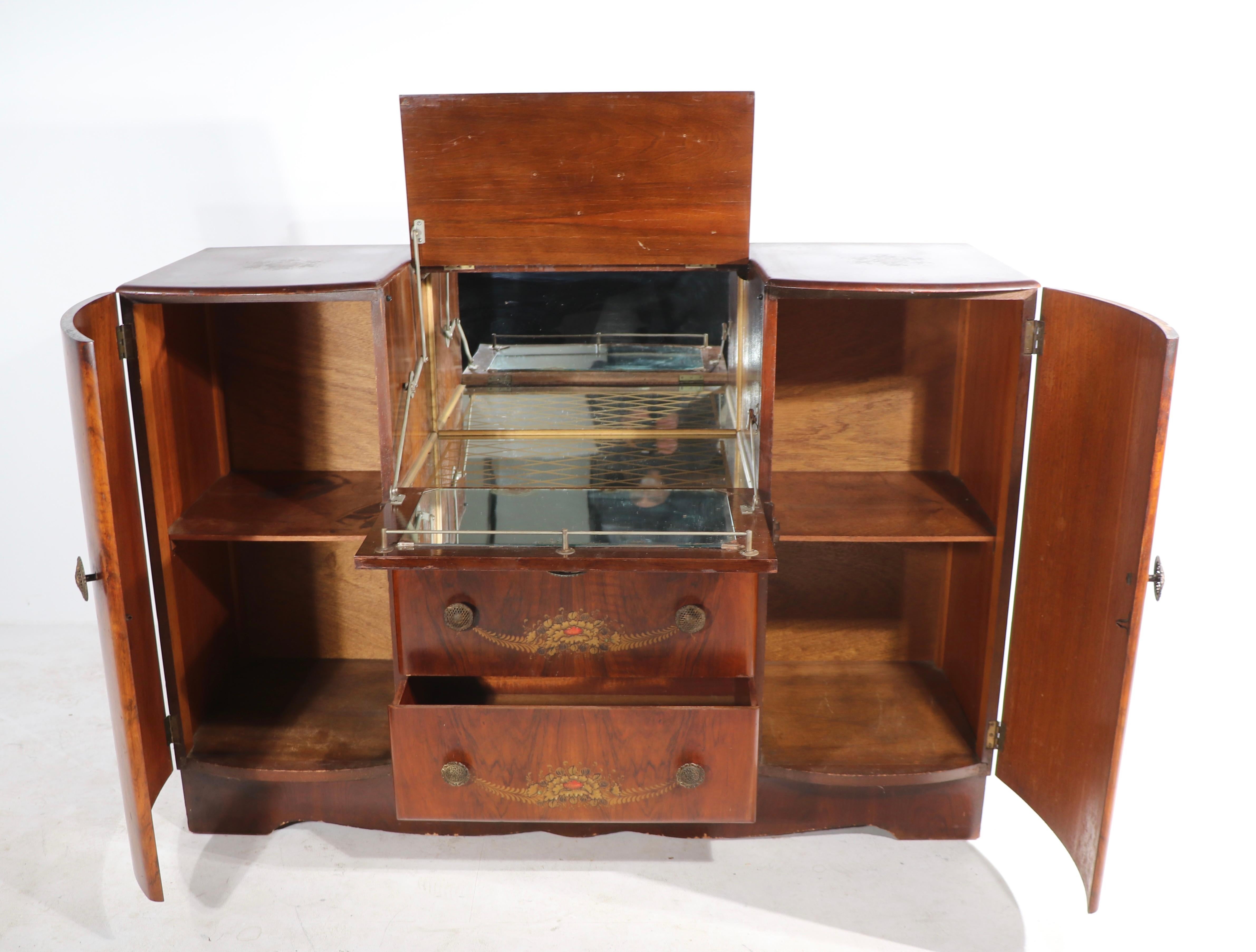 Art Deco Cabinet Bar with Japanese Figures as Decorative Motifs 4