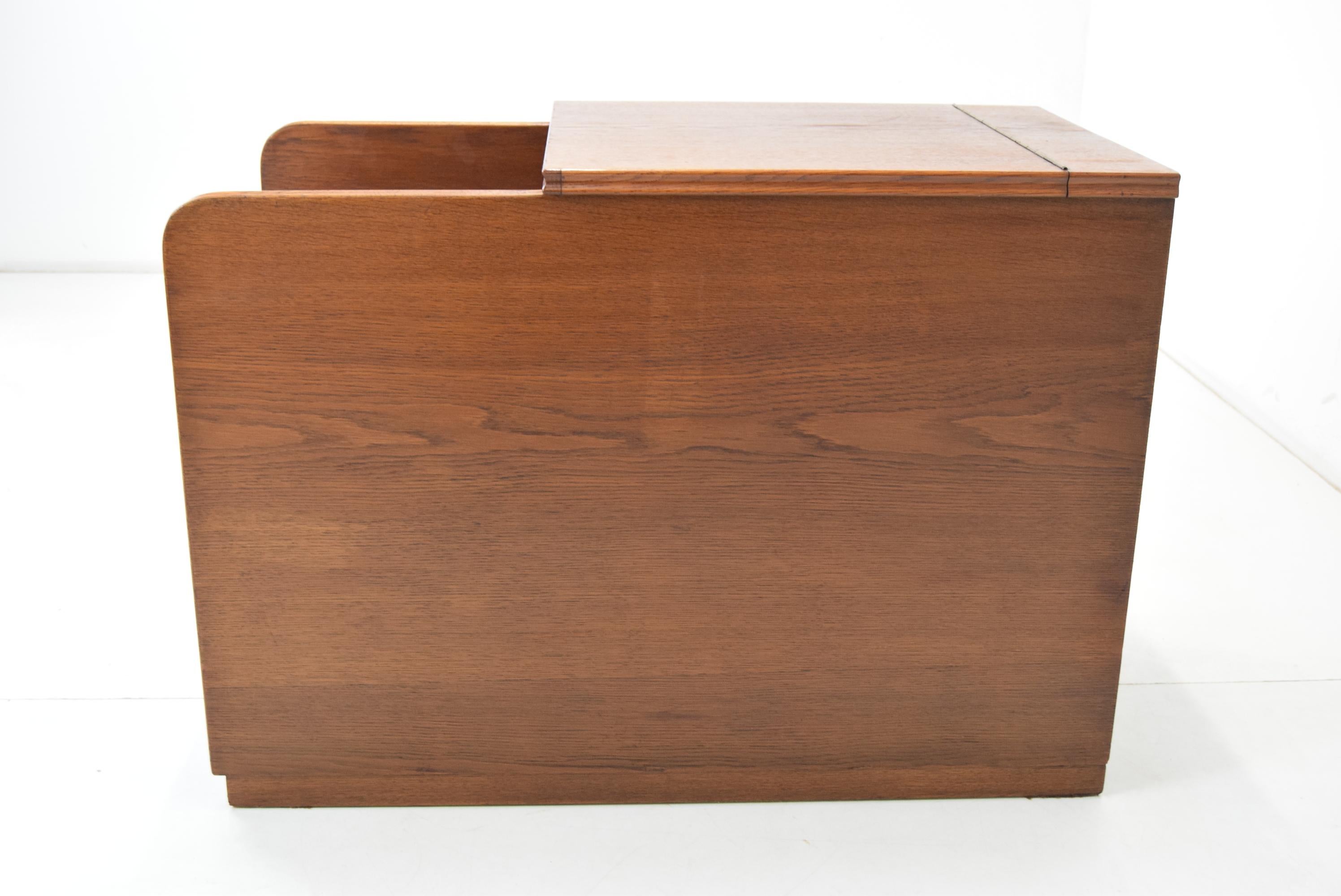 Art Deco Cabinet Box, 1940's For Sale 7