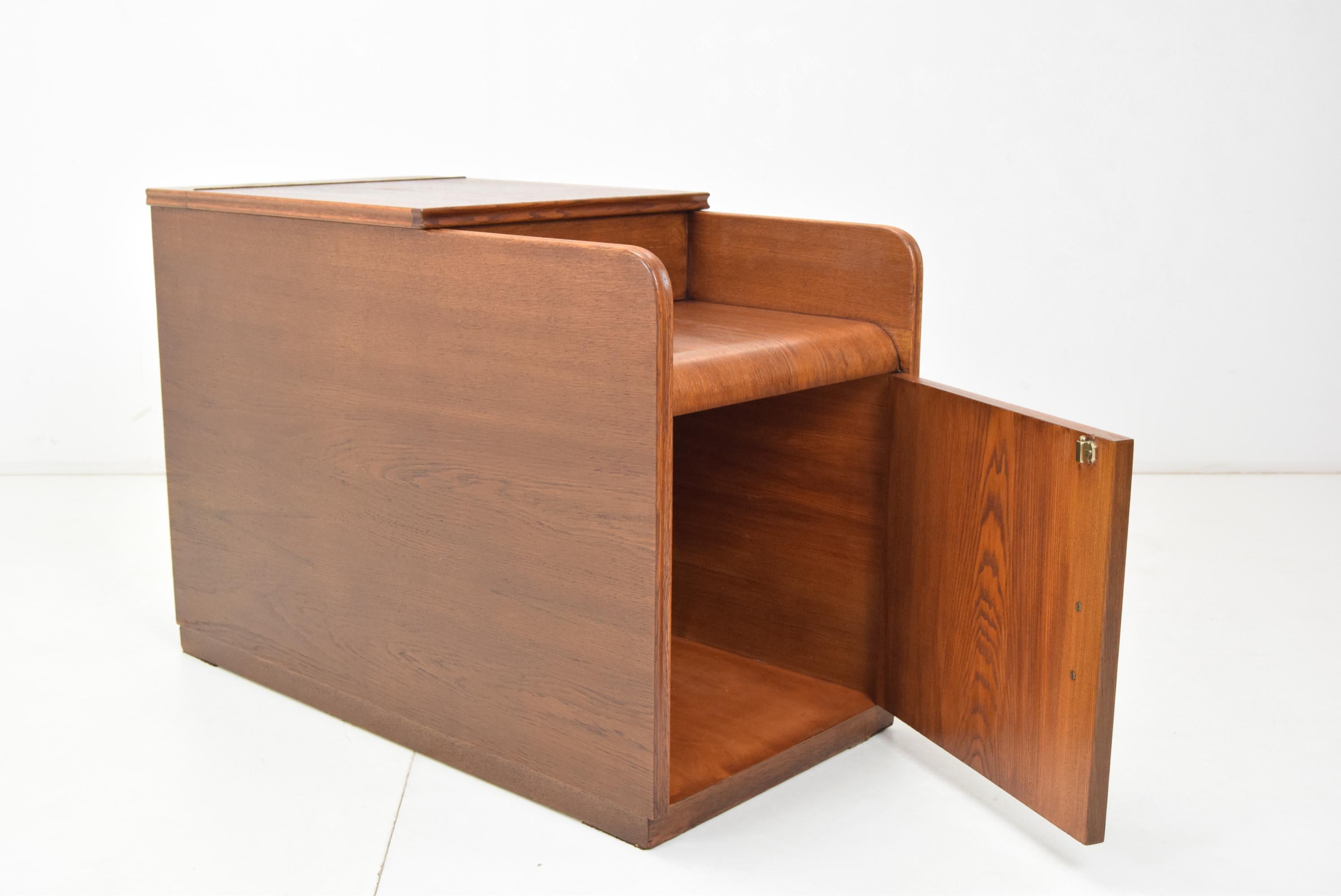 Art Deco Cabinet Box, 1940's For Sale 2