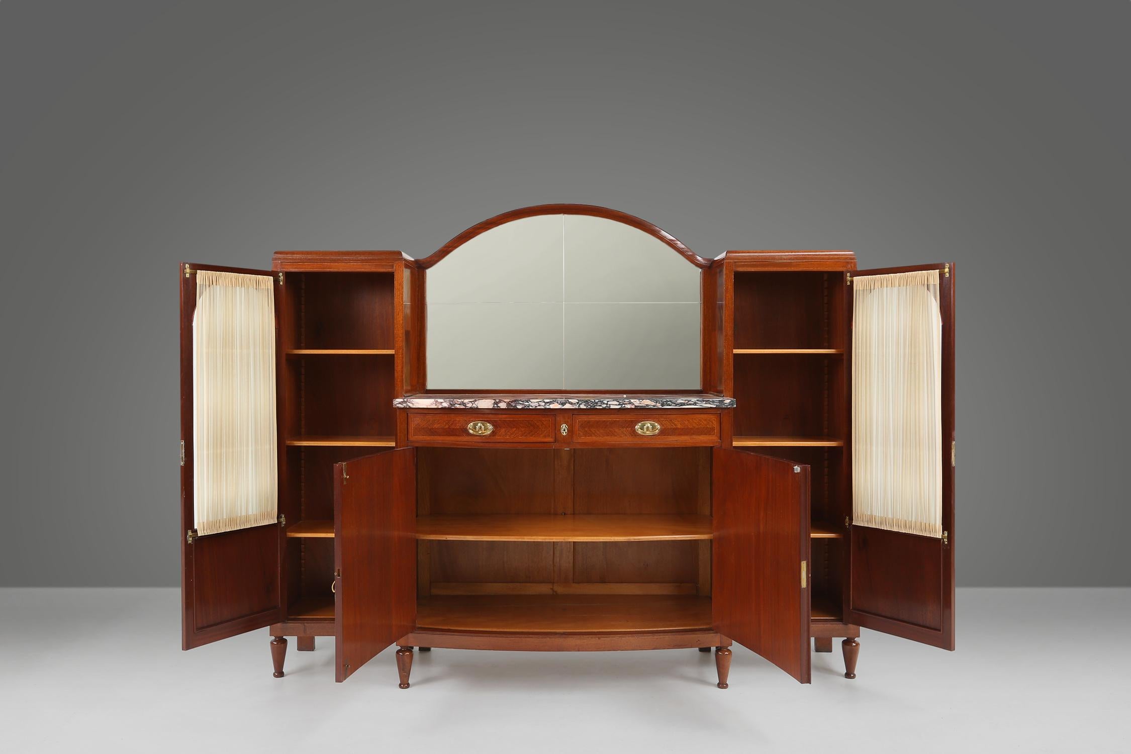 Belgian Art Deco cabinet by De Coene 1930 For Sale