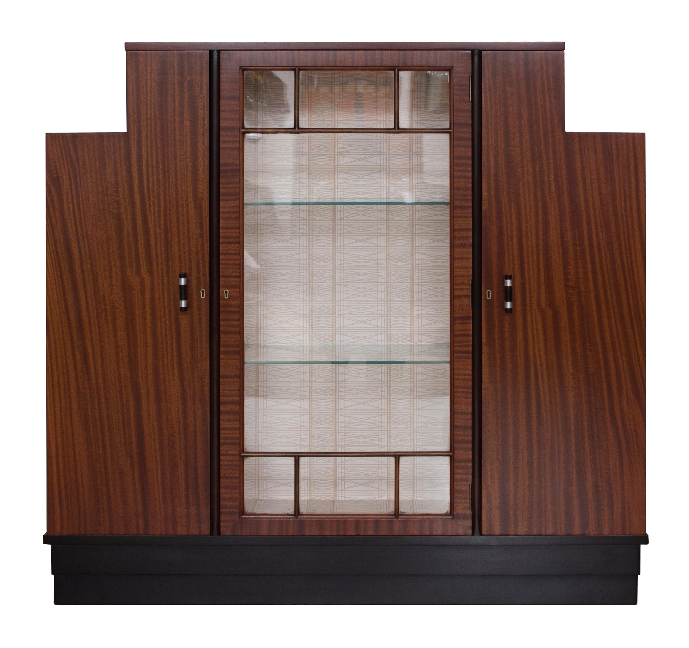 Art Deco Cabinet in Beautiful Rosewood In Excellent Condition In London, GB