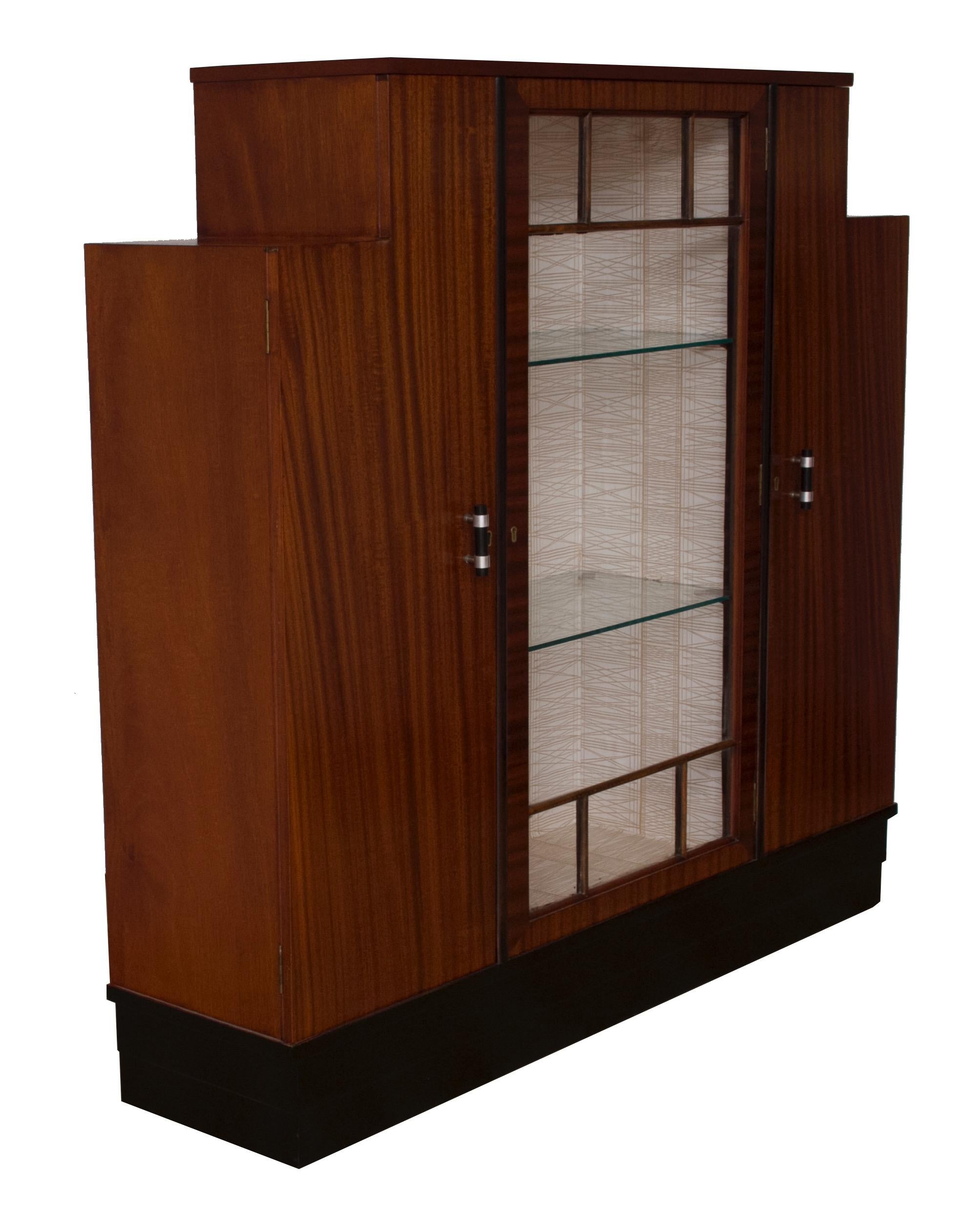 Art Deco Cabinet in Beautiful Rosewood 2