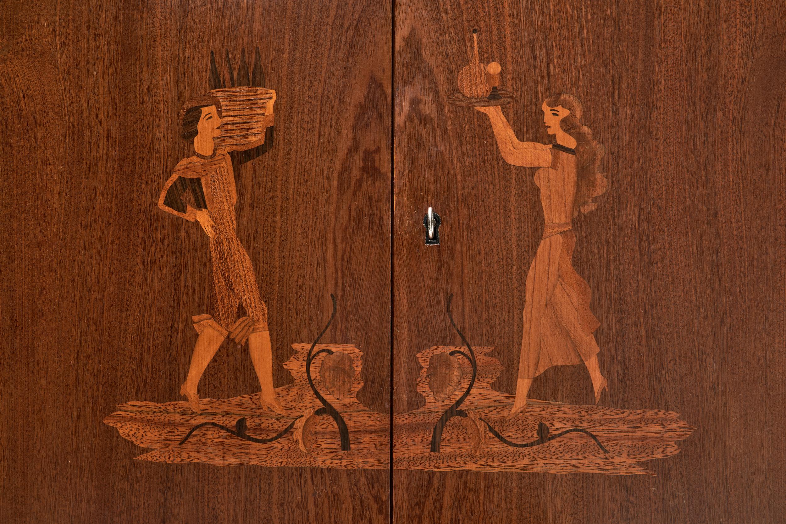 Art-Déco-Schrank aus Birke mit illustrativen Details, Europa 1930er Jahre im Angebot 4