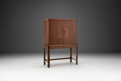 Armario Art Decó en Abedul con Detalles Ilustrativos, Europa Años 30