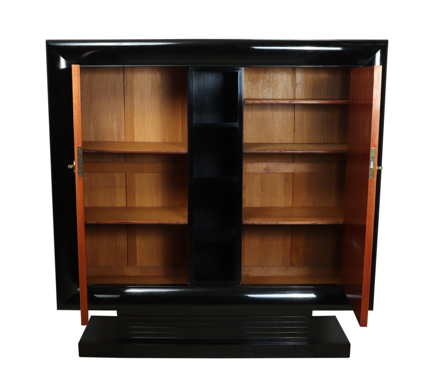 Ebonized Art Deco Cabinet in Sycamore, circa 1930 For Sale