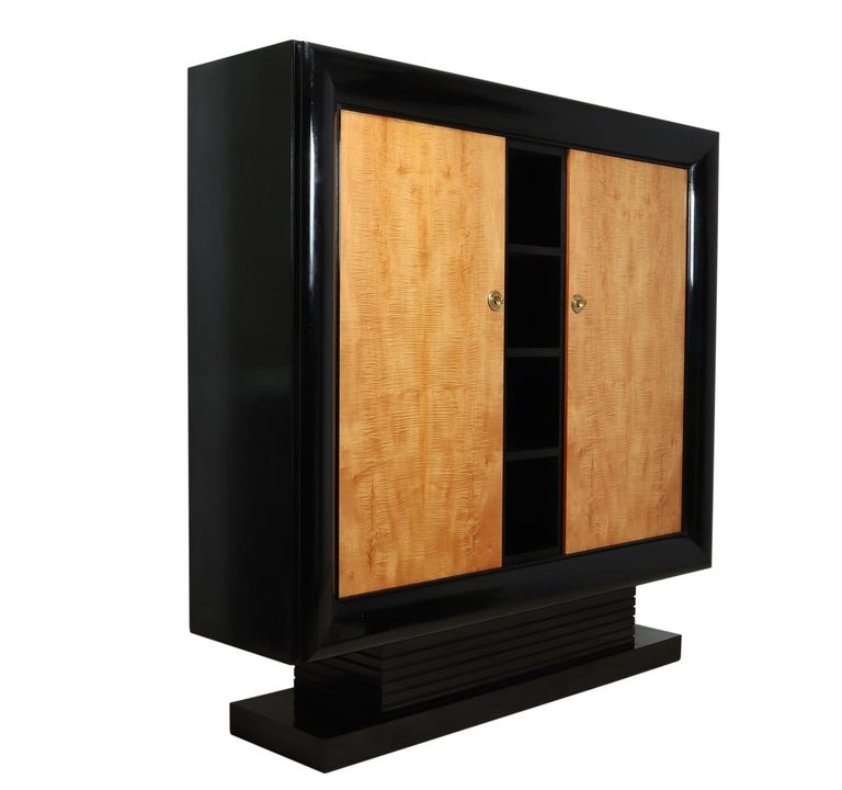 Art Deco Cabinet in Sycamore, circa 1930 For Sale at 1stdibs