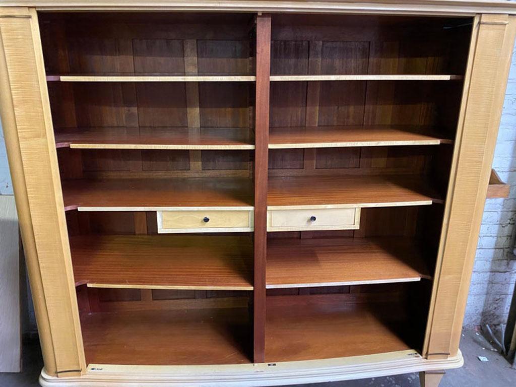 Cabinet Art Déco en placage de sycomore, vers 1940 en vente 6