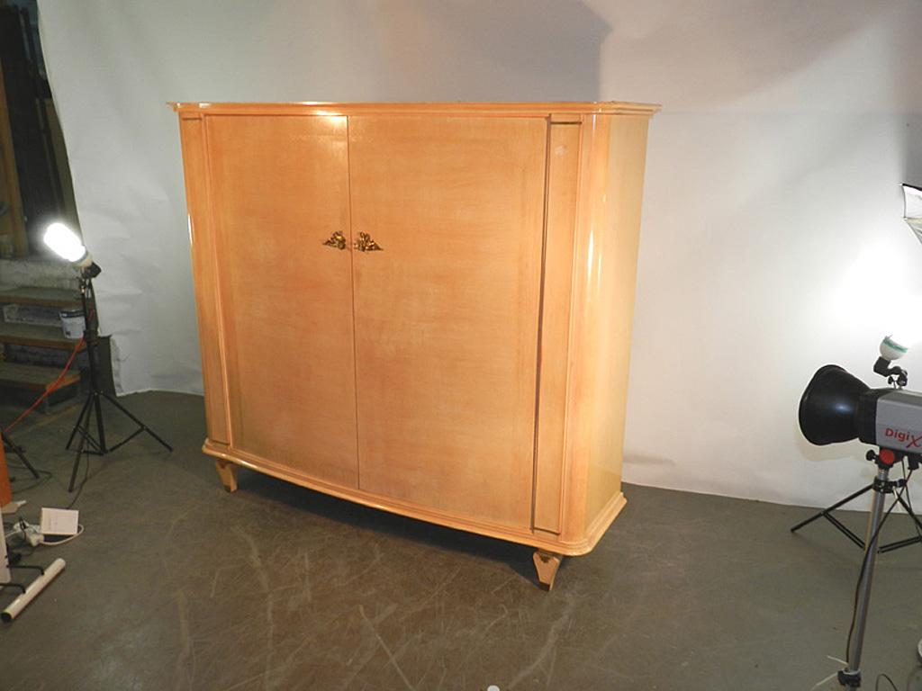 Art Deco Cabinet in Sycamore Veneer, circa 1940 In Good Condition For Sale In Saint-Ouen, FR