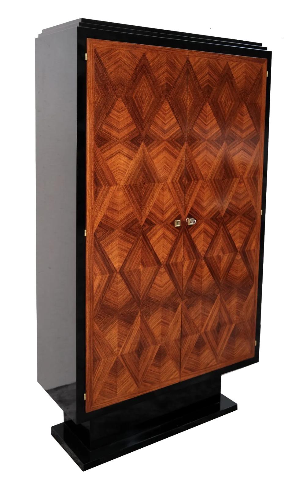 Europeo Mobile Art Deco in legno pregiato in vendita