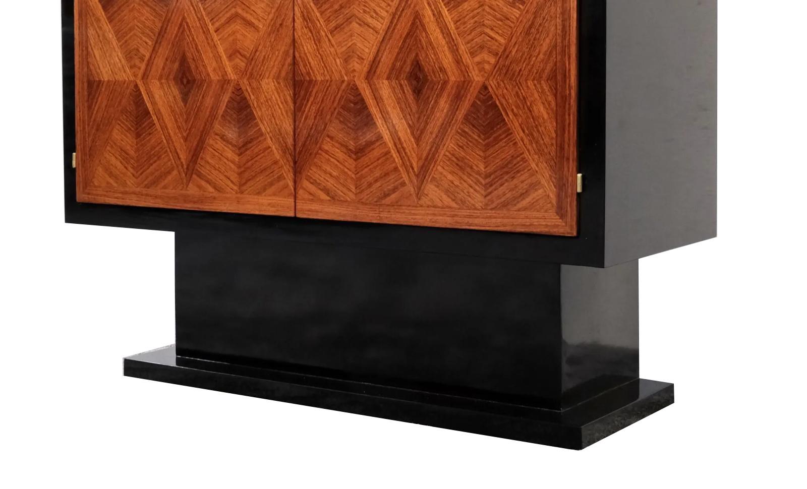 Mobile Art Deco in legno pregiato In condizioni buone in vendita a Wiesbaden, DE