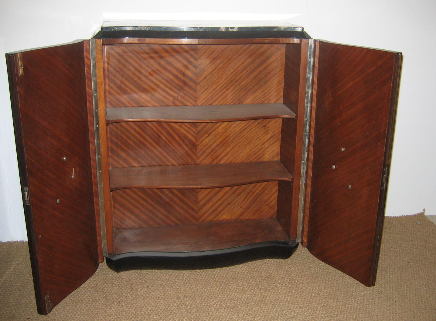 Art Deco Cabinet with Silvered Metal Gazelle Decoration In Good Condition For Sale In London, GB