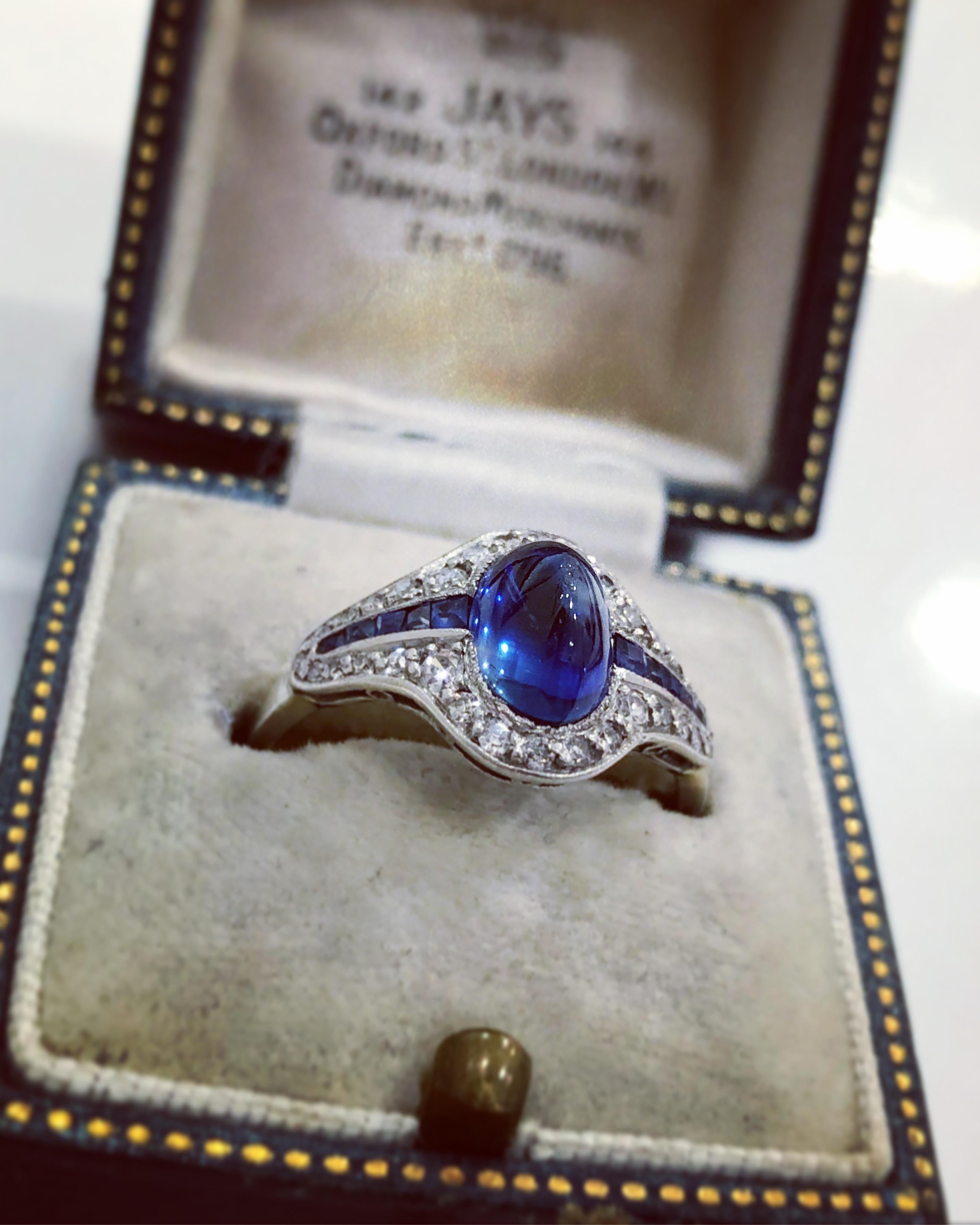 Art Deco Cabochon Cut Sapphire and Diamond Cluster Ring, circa 1920s 1