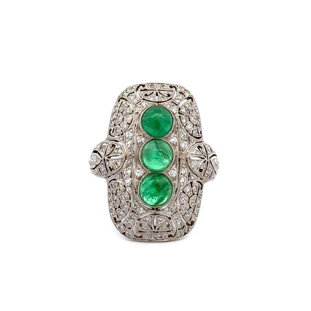 Art Deco Cabochon Smaragd und Diamant Platin Statement Vintage Kuppel Ring (Art déco) im Angebot