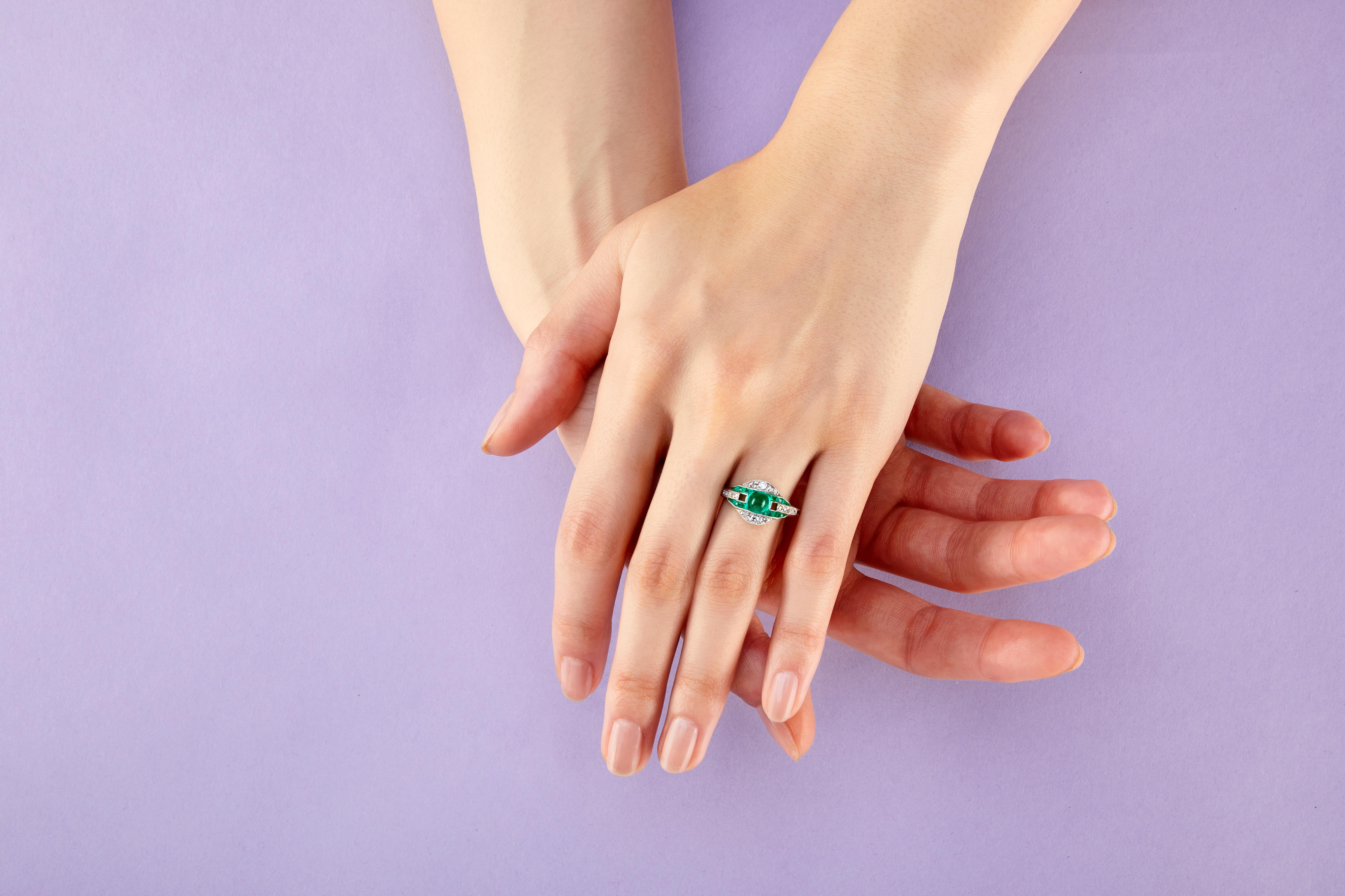 Art Deco Cabochon Emerald and Diamond Ring For Sale 3