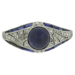 Anillo Art Decó Zafiro Cabujón y Diamantes