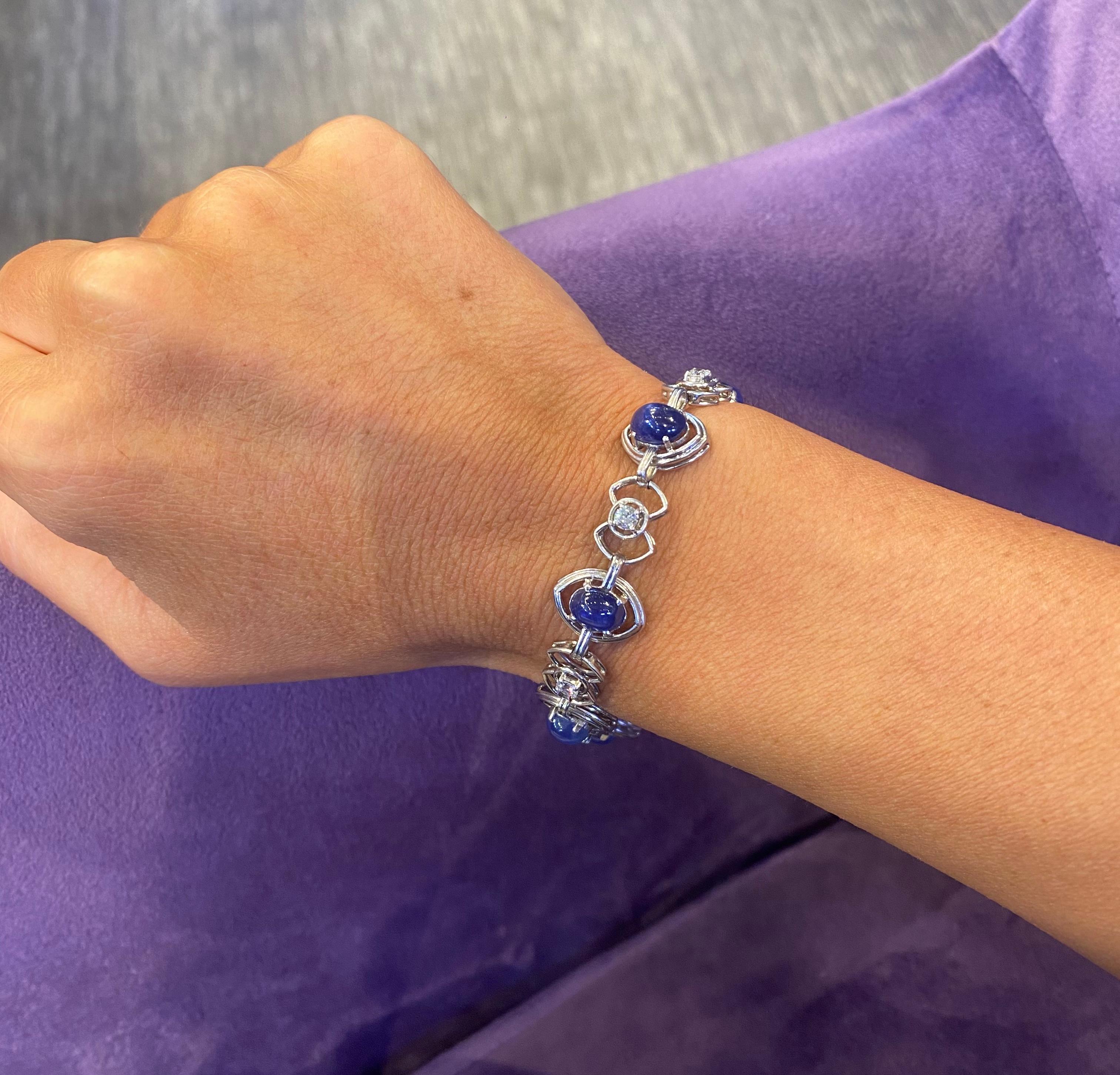 Art Deco Cabochon Sapphire & Diamond Bracelet  In Excellent Condition For Sale In New York, NY