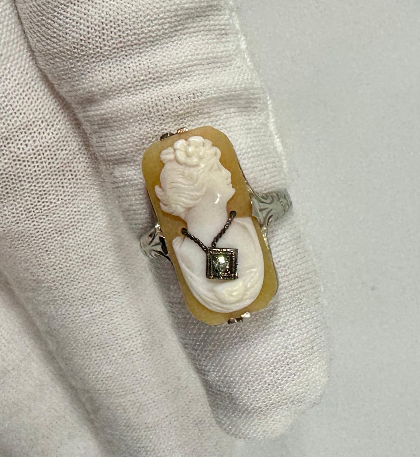 Art Deco Cameo Diamond Ring 14 Karat White Gold Cameo Habille Filigree Antique In Excellent Condition For Sale In New York, NY