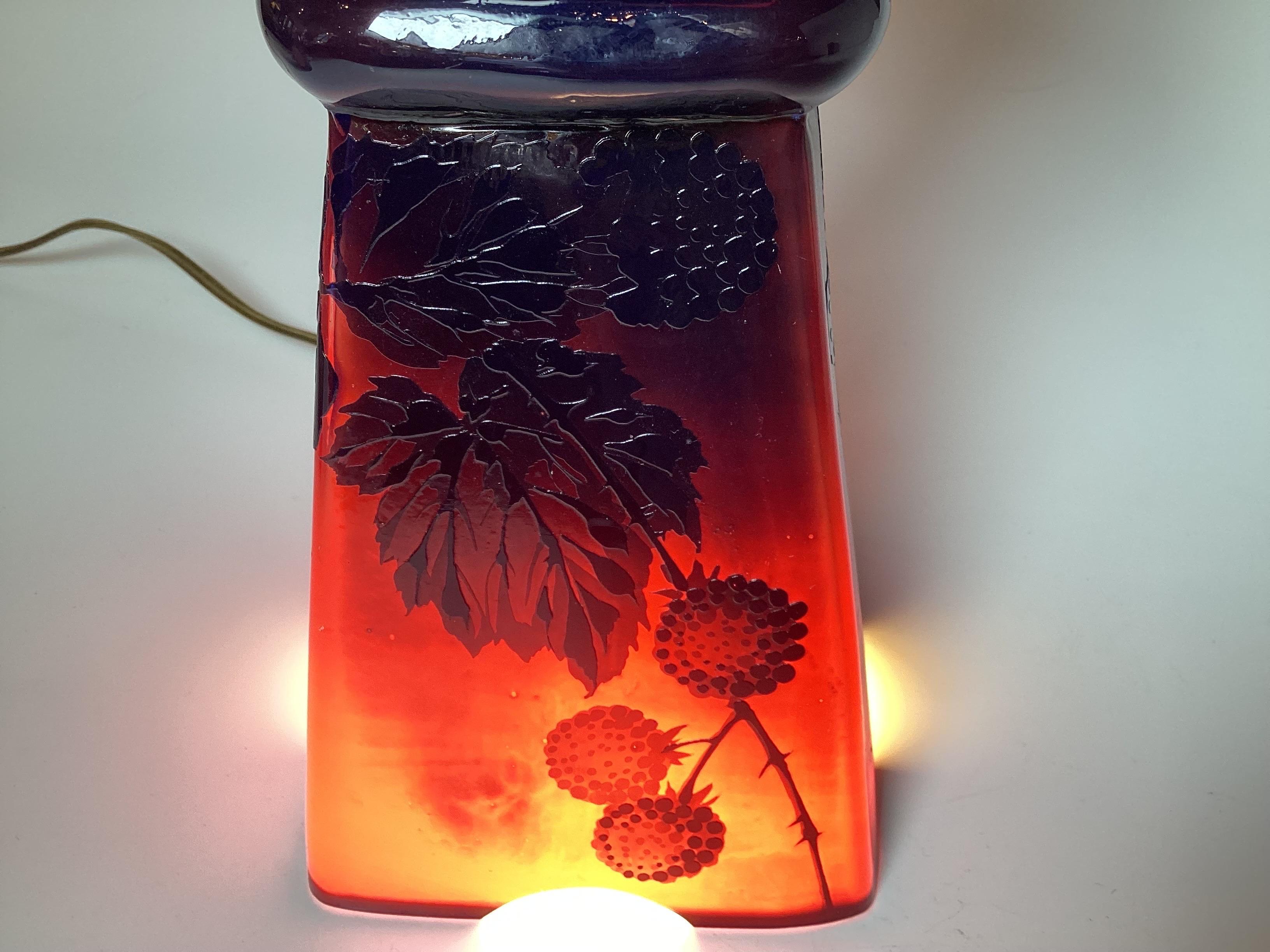 Boudoir-Lampe aus Kamee-Glas im Art déco-Stil (Französisch) im Angebot