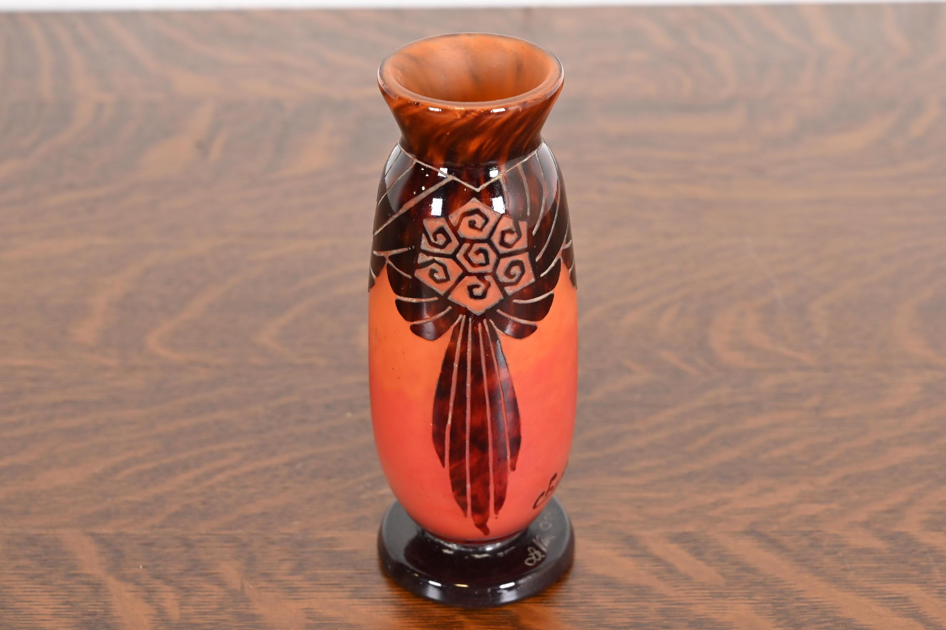 Art déco Vase en verre camée Art Déco par Charles Schneider pour Le Verre Français, années 1920 en vente