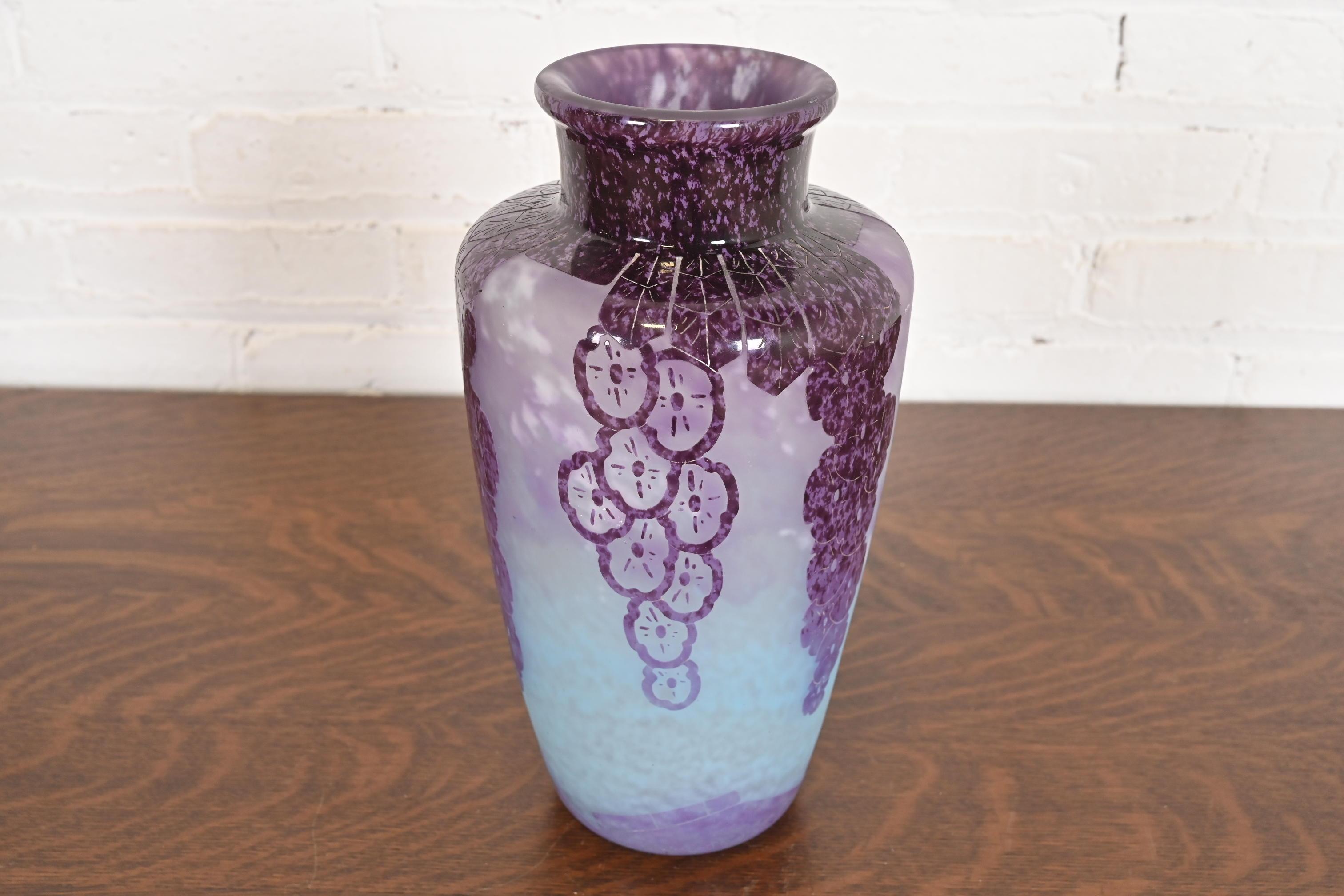 French Art Deco Cameo Glass Vase by Charles Schneider for Le Verre Français, 1920s For Sale