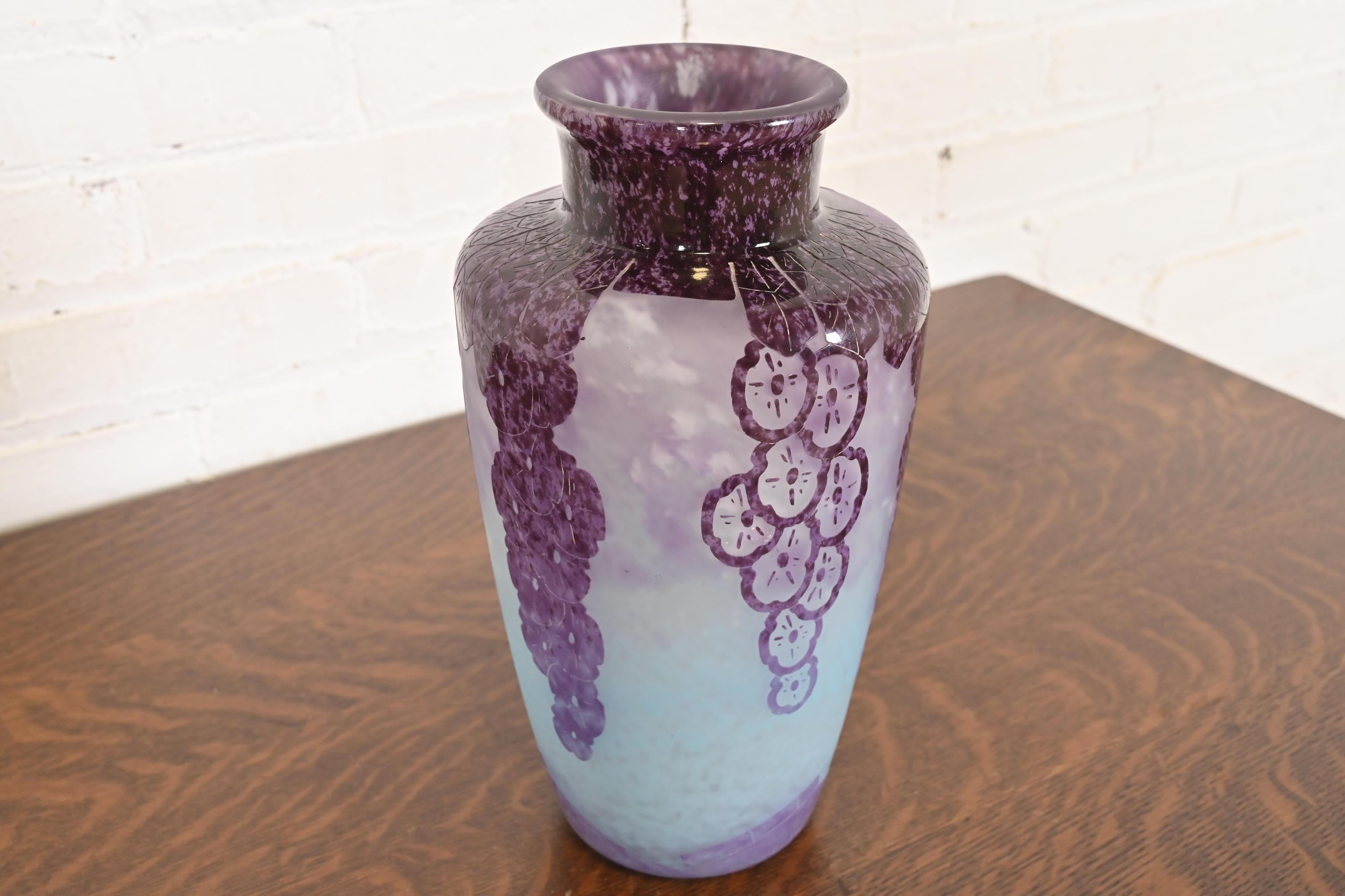 Early 20th Century Art Deco Cameo Glass Vase by Charles Schneider for Le Verre Français, 1920s For Sale
