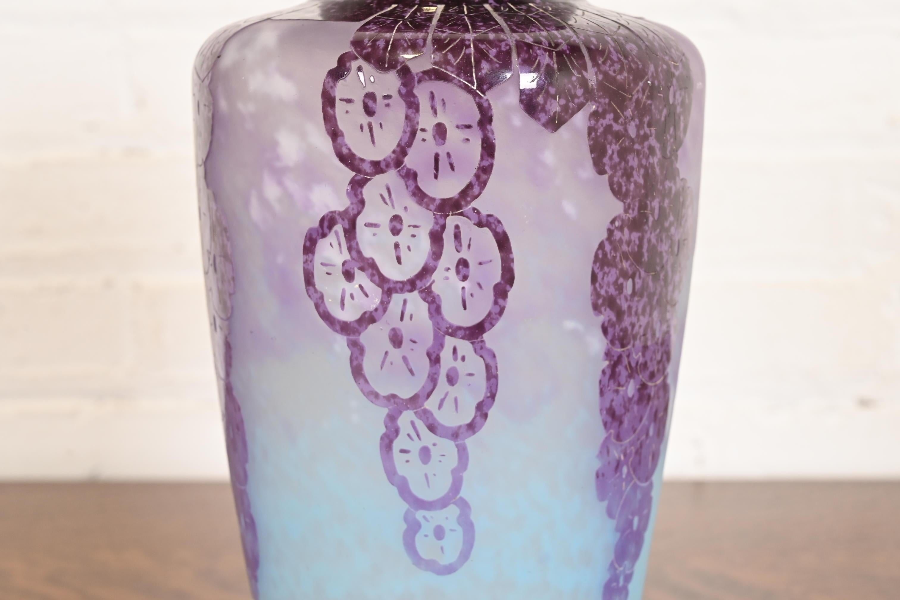 Art Deco Cameo Glass Vase by Charles Schneider for Le Verre Français, 1920s For Sale 2
