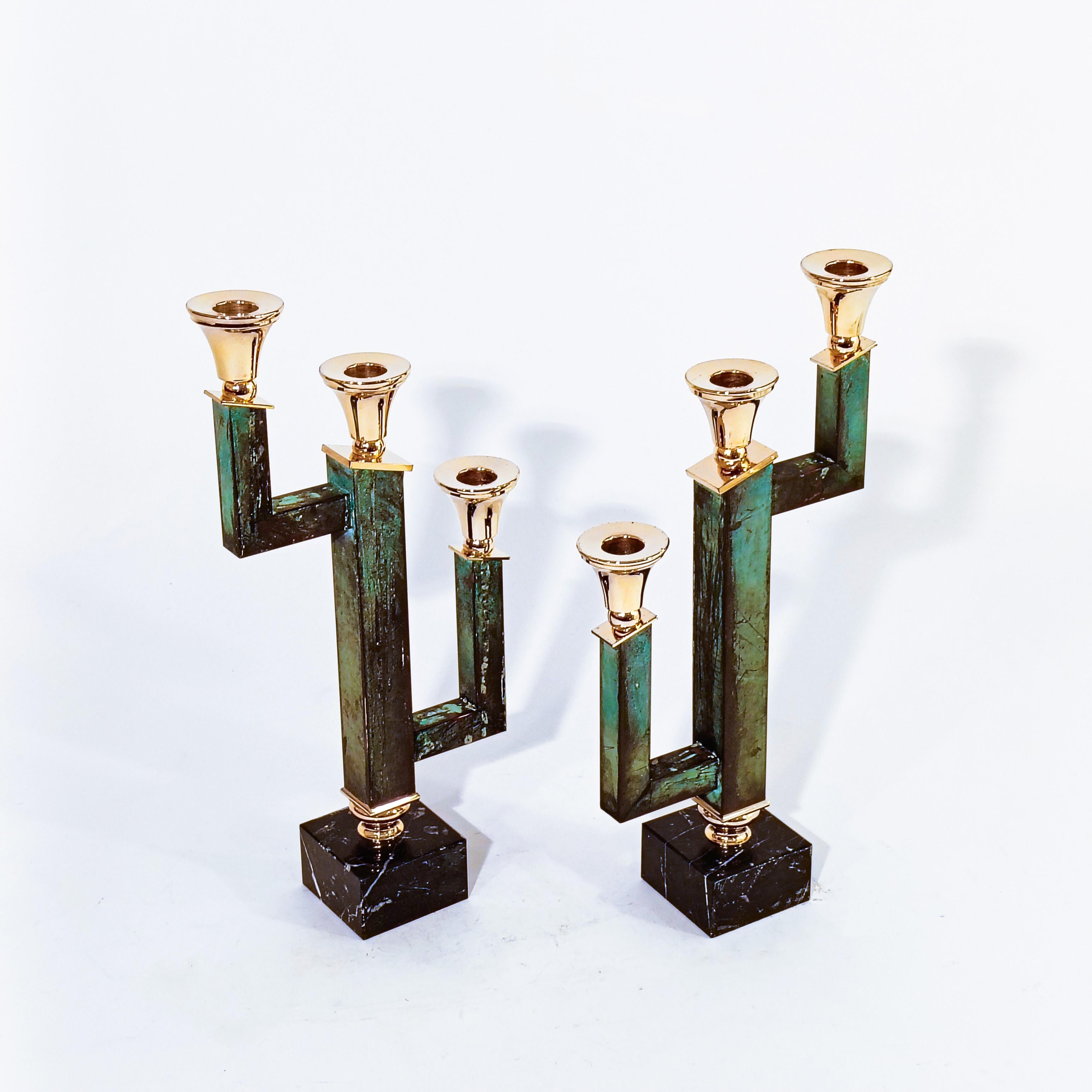 Art-Déco-Kandelaber. Gealtertes Kupfer und Marmor, Italien, 1960er Jahre (Mitte des 20. Jahrhunderts) im Angebot