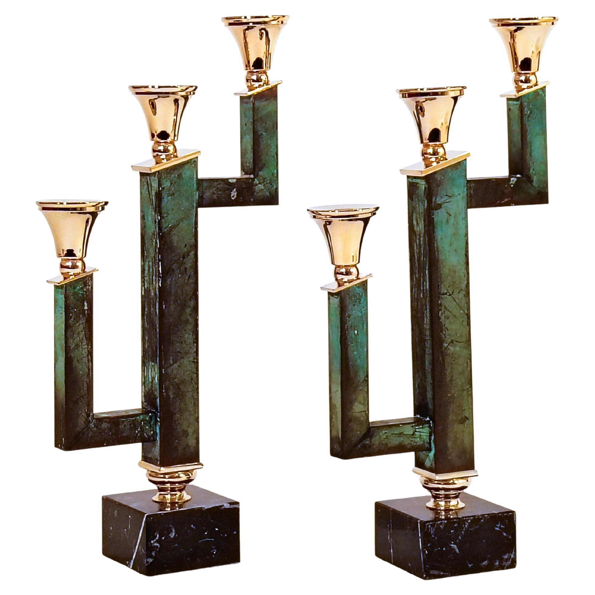 Art-Déco-Kandelaber. Gealtertes Kupfer und Marmor, Italien, 1960er Jahre im Angebot