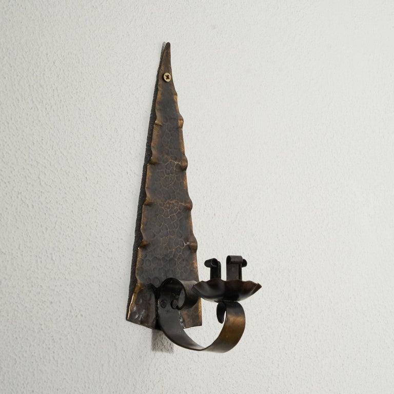Olandese Candelabro Art Déco in rame martellato a mano, anni '20 in vendita