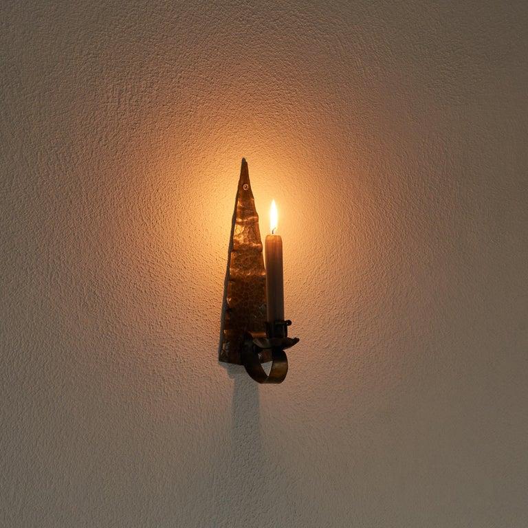Fatto a mano Candelabro Art Déco in rame martellato a mano, anni '20 in vendita